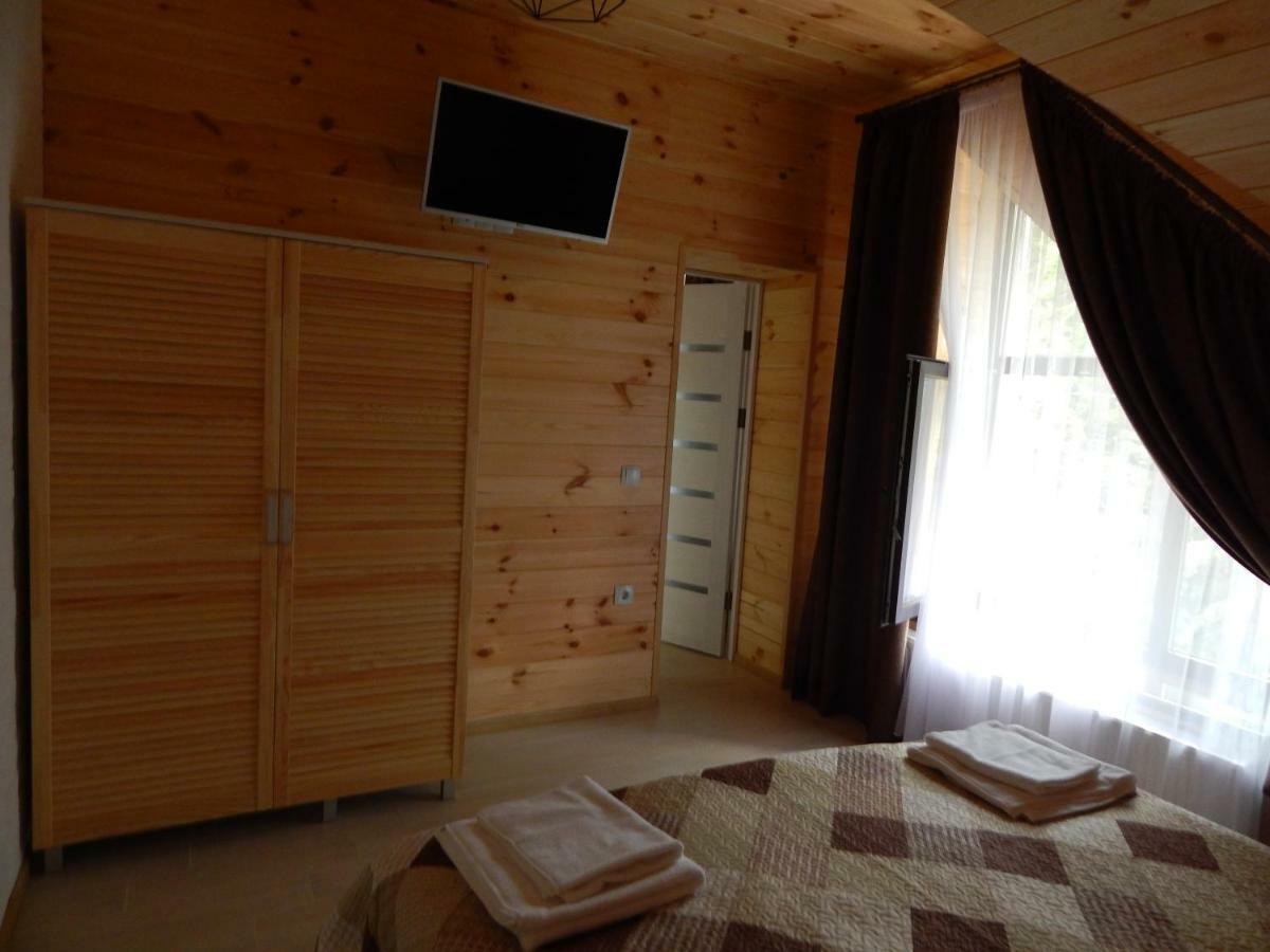 Skhidnytsia Феєрія Лісу 아파트 호텔 외부 사진